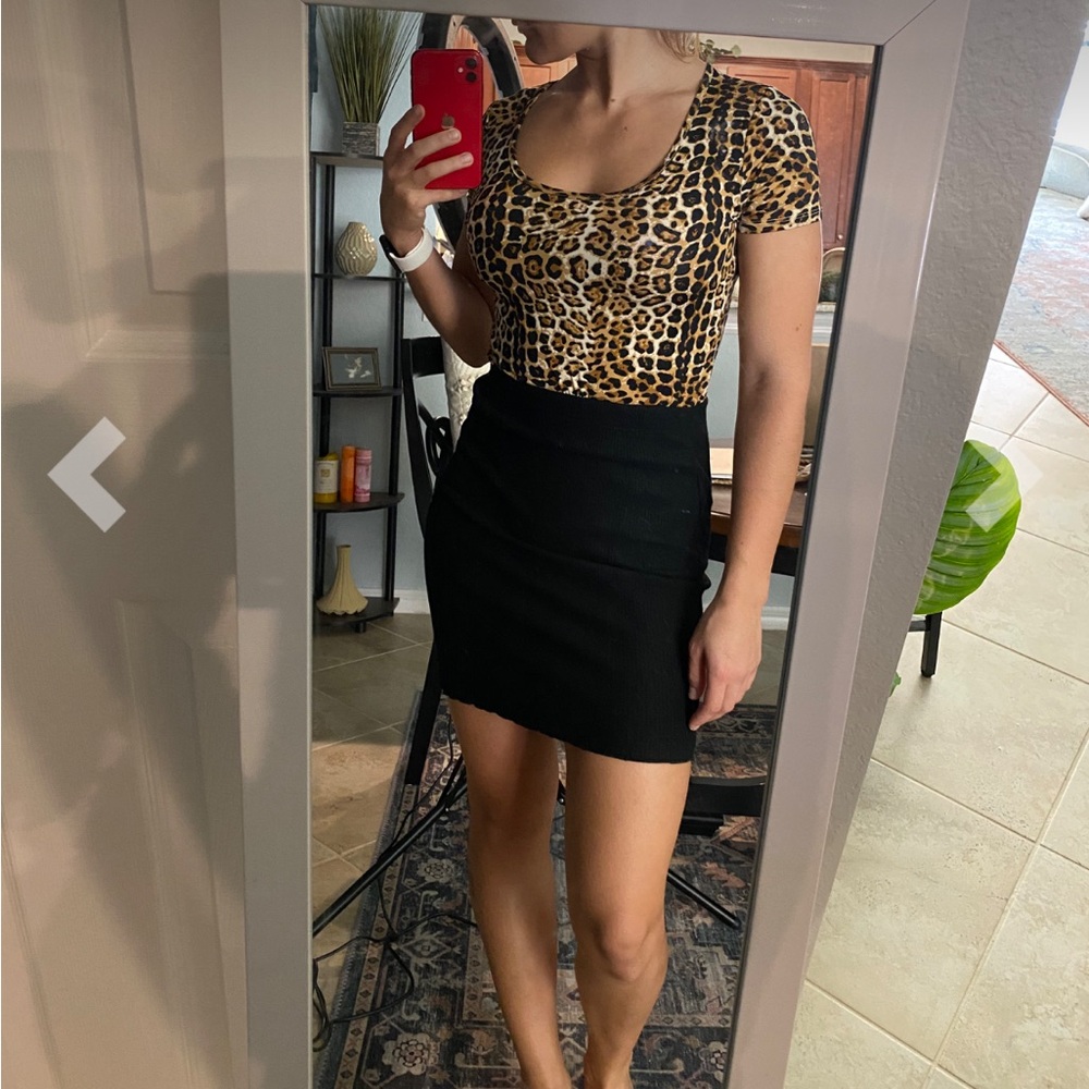 MangoPop Leopard Print Scoop Neck Bodysuit - Tan & Black